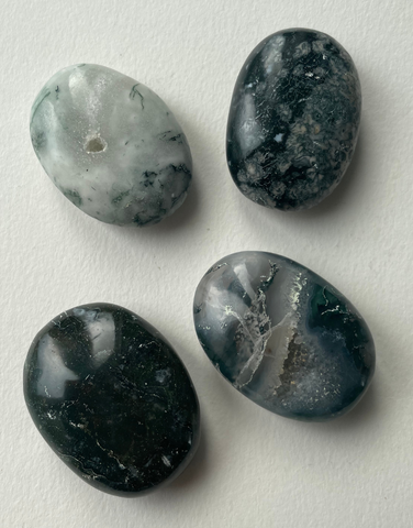 Moss Agate Tumbled Palm Stone