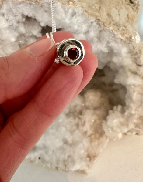 CHAMBER SILVER GARNET PENDANT