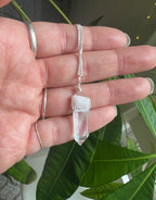 QUARTZ - CLEAR PENDANT - RAW POINT