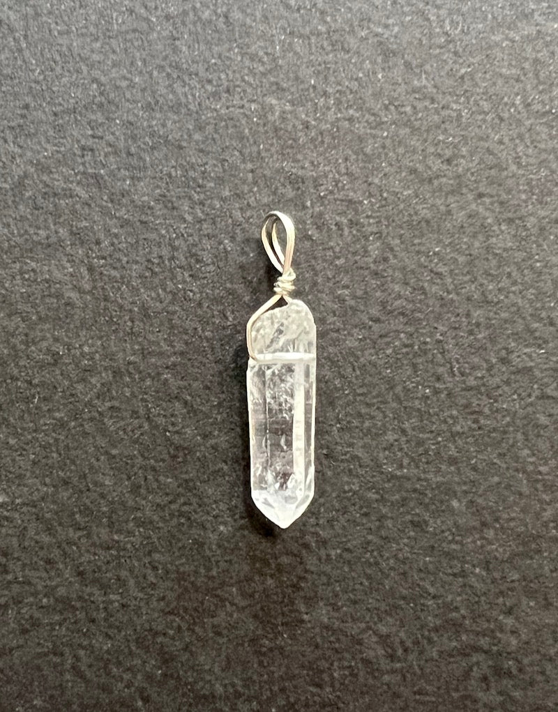 QUARTZ - CLEAR PENDANT - RAW POINT