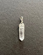 QUARTZ - CLEAR PENDANT - RAW POINT