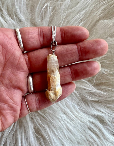 SCEPTER QUARTZ PENDANT