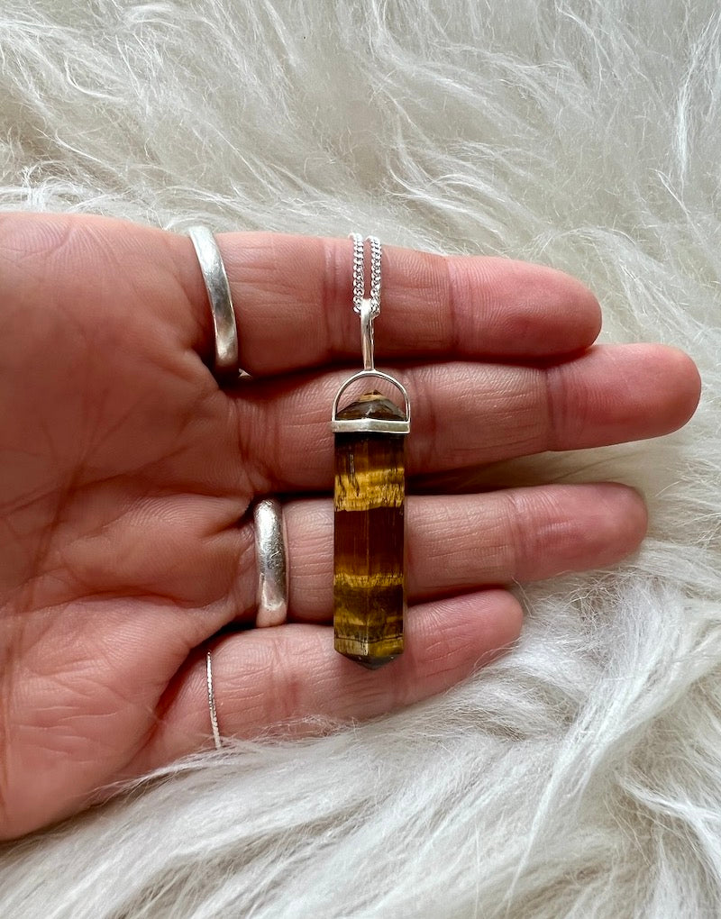 GOLDEN TIGER'S EYE D.T POINT PENDANT