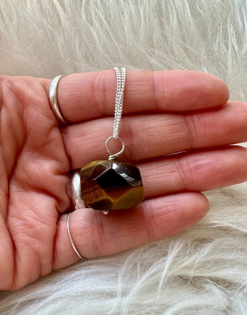 GOLDEN TIGER'S EYE FACET PENDANT
