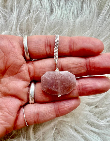 SUNSTONE FACET PENDANT