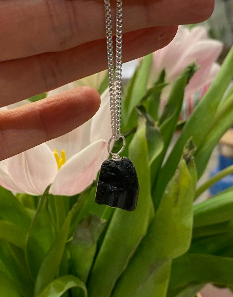 TOURMALINE - BLACK RAW PENDANT