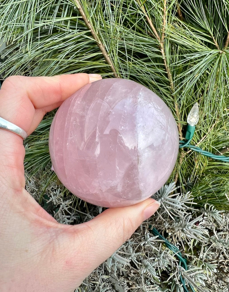 ROSE QUARTZ SPHERE - MEDIUM