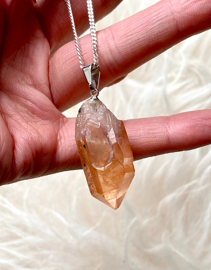 QUARTZ - Tangerine Raw PENDANT