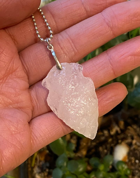 QUARTZ - ROSE PENDANT - RAW ARROW