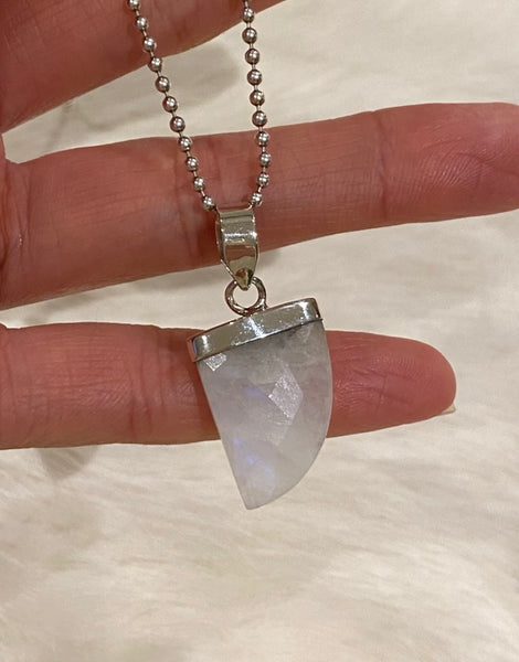 MOONSTONE - RAINBOW CLAW PENDANT - FACET