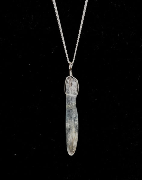 KYANITE PENDANT - BLADE